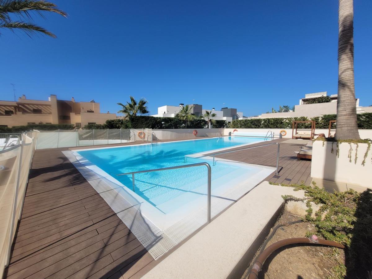 Stunning Apartment La Cala De Mijas - Walking Distance To The Beach And Town - Pool Open المظهر الخارجي الصورة